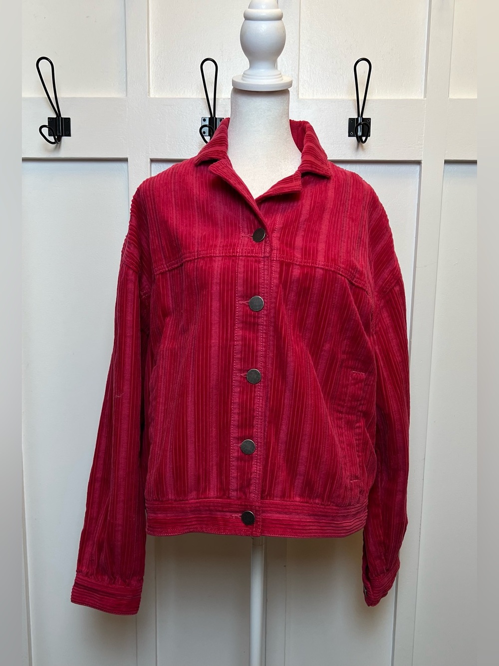 Cabi Women's Size Medium Thick Pink Red Shacket Jacket Coat Corduroy Relaxed